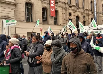 Multimedia.normal.8b71fa37a5fc90fb.50726f74657374612064656c2053554f454d20656e20656c2063656e74726f205f6e6f726d616c2e77656270