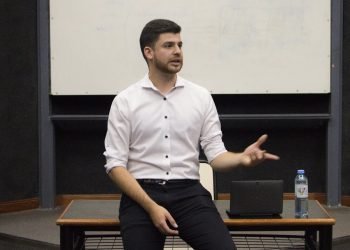 390c54d74faf43b6ade95d445f99926d