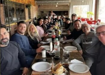 D6e4dd32 0c32 4e75 be7b a1475cbc3972