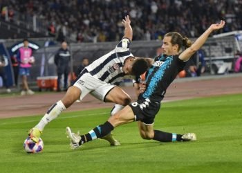 Talleres igualó 1 a 1 ante racing en el kempes con gol de valoyes de penal