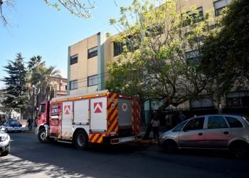 3ajcb7b2g5apdedvjk4bnoux44