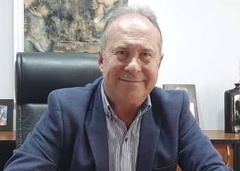 “Ojalá no nos hagan mañana la misma trastada de cortar la luz y podamos ver el partido”