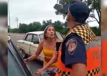Viral: “No hacia falta que el policía grabe”, dijo el abogado de la mujer que agredió a la Policia Caminera