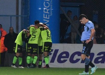 Belgrano no pudo hacerse fuerte de local y cayó 0-2 con Barracas en Alberdi