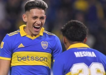 Boca derrotó 2-0 a Sarmiento en La Bombonera