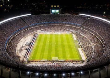 Con plantel completo, Argentina entrena para jugar con Ecuador