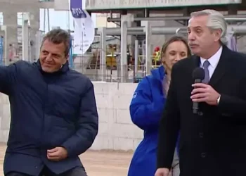 Alberto fernandez y sergio massa en dock sud 20230926 1662183