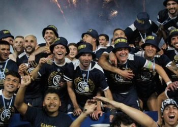 Independiente Rivadavia le ganó la final a Almirante Brown y ascendió a primera