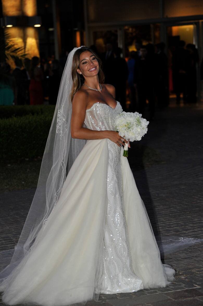 La novia lucio su espectacular vestido disenado fpqyjfjuxnhs5fywfedx65sgcq