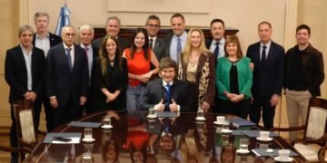 javier milei con los ministros
