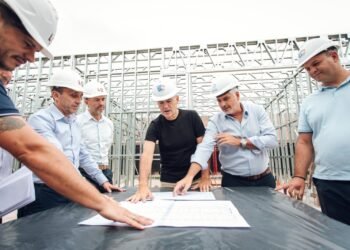 Passerini recorrió las obras de ampliación del Hospital Príncipe de Asturias