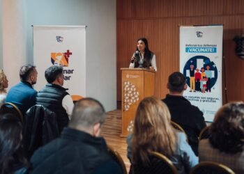 Ante la baja cobertura, la Municipalidad sale a vacunar a más de 20 mil personas, entre niños y adultos mayores