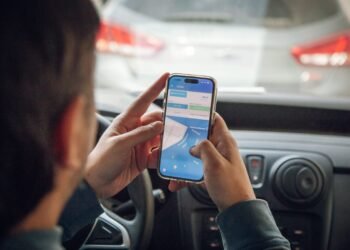 La Municipalidad dispone exenciones de pago al estacionamiento medido y controlado para residentes en zonas tarifadas