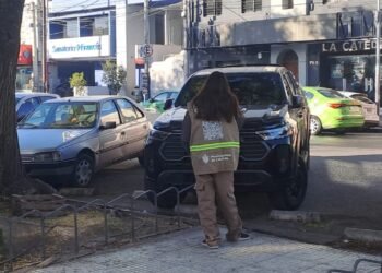 El rol de los constatadores en el nuevo Sistema de Estacionamiento Medido y Controlado municipal