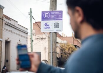Primer mes del sistema de estacionamiento con constatadores: más de 300 mil activaciones, amplio uso de la App SEMM