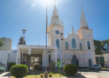 “La ciudad de Córdoba a través de sus barrios”: visita temática en el Cementerio San Jerónimo