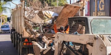En un operativo de limpieza domiciliario eliminaron 79 toneladas de residuos