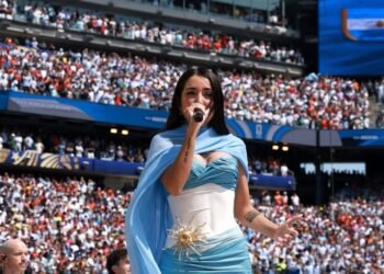 Maria Becerra fue la encargada de interpretar el himno Nacional Argentino antes de la final de la copa del Mundo 2026