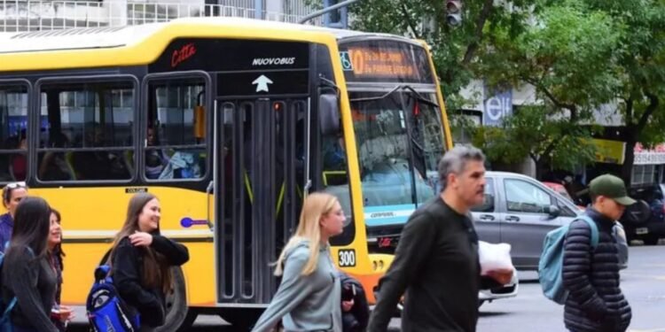 La tarifa del transporte urbano ascendió a $ 2.150