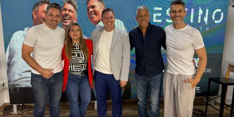 Destino San Javier anticipó en Mas Radio su show “De Cerca”