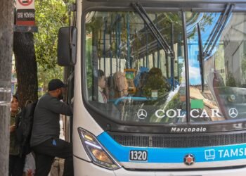 Desde el domingo, la Municipalidad implementará un reordenamiento de paradas de colectivos sobre bulevar Chacabuco